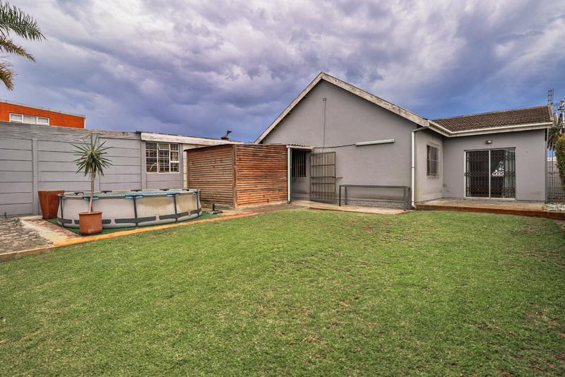 3 Bedroom Property for Sale in Wetton Western Cape